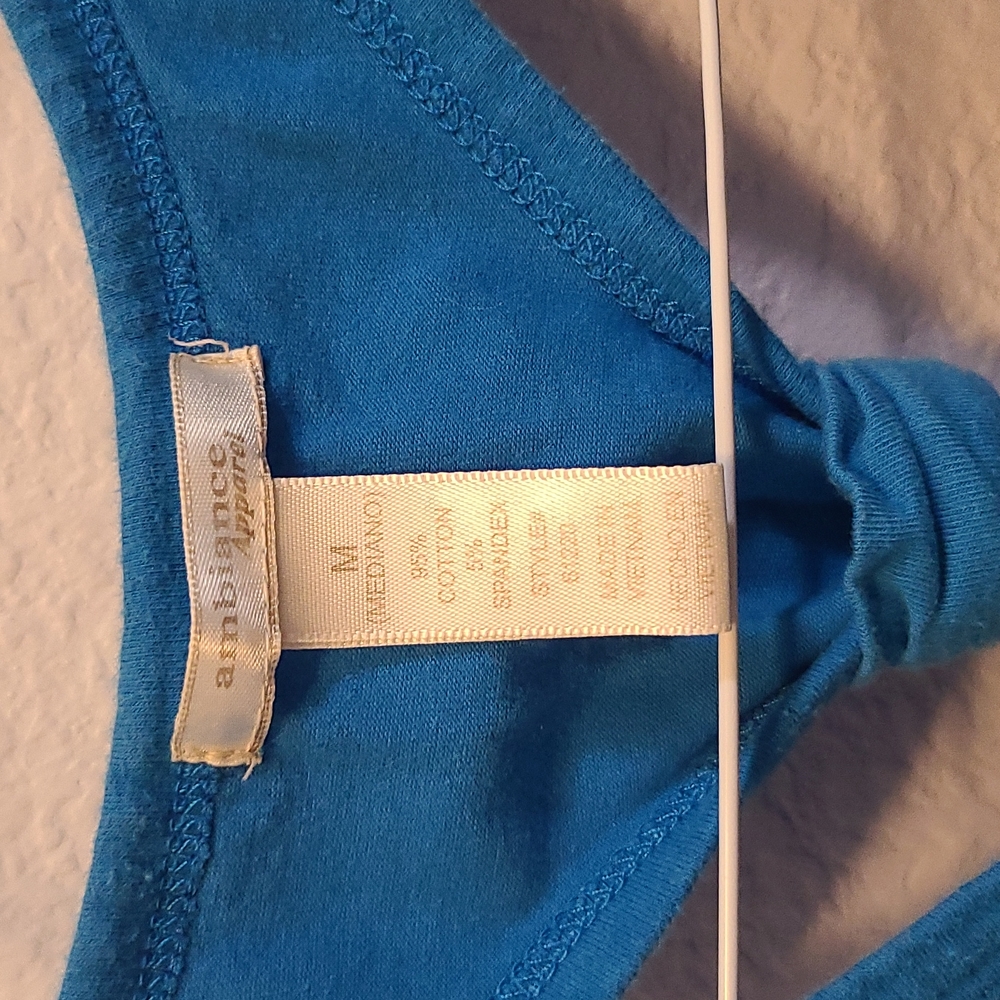Blue Tank - Picture 2 of 3